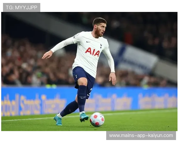 纽卡斯尔紧逼抢断后推进